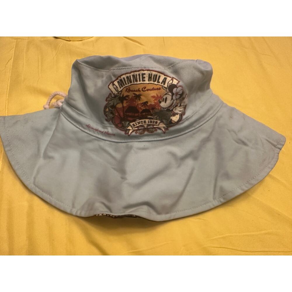 NWOT Disney Parks Minnie Mouse Hula Beach Couture Paul blue bucket hat